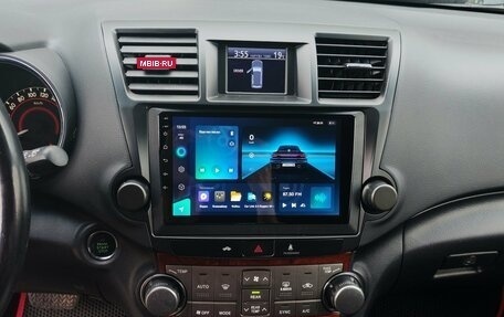 Toyota Highlander III, 2010 год, 1 950 000 рублей, 9 фотография