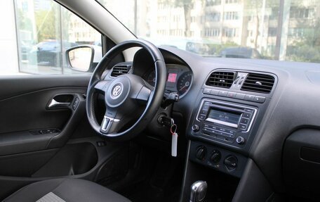 Volkswagen Polo VI (EU Market), 2013 год, 784 000 рублей, 9 фотография
