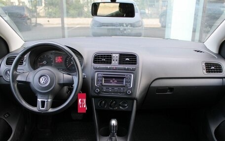 Volkswagen Polo VI (EU Market), 2013 год, 784 000 рублей, 11 фотография