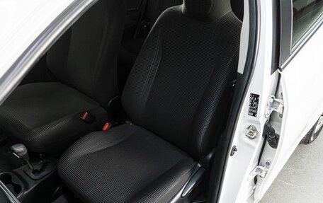 Toyota Vitz, 2019 год, 1 099 000 рублей, 16 фотография