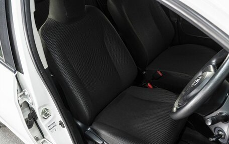 Toyota Vitz, 2019 год, 1 099 000 рублей, 13 фотография