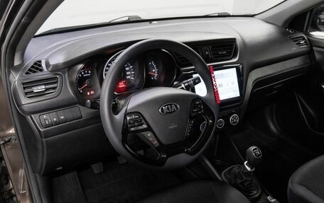 KIA Rio III рестайлинг, 2017 год, 1 080 000 рублей, 10 фотография