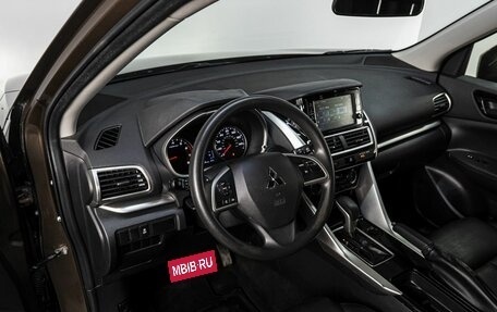 Mitsubishi Eclipse Cross, 2018 год, 1 990 000 рублей, 10 фотография
