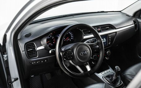 KIA Rio IV, 2019 год, 1 359 000 рублей, 10 фотография