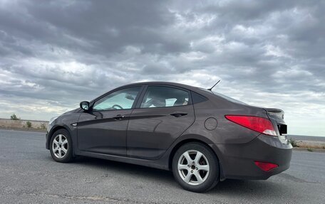Hyundai Solaris II рестайлинг, 2015 год, 686 000 рублей, 2 фотография