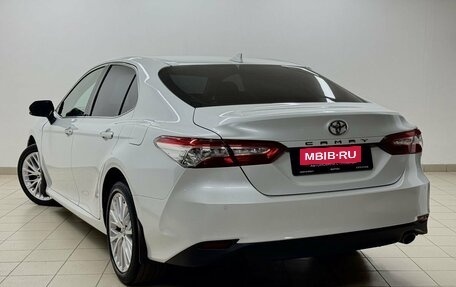 Toyota Camry, 2020 год, 3 060 000 рублей, 4 фотография
