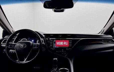 Toyota Camry, 2020 год, 3 060 000 рублей, 17 фотография