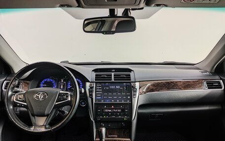 Toyota Camry, 2017 год, 2 190 000 рублей, 8 фотография