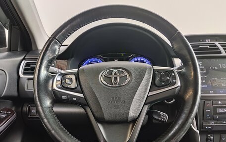 Toyota Camry, 2017 год, 2 190 000 рублей, 9 фотография