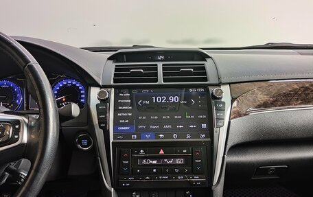 Toyota Camry, 2017 год, 2 190 000 рублей, 10 фотография