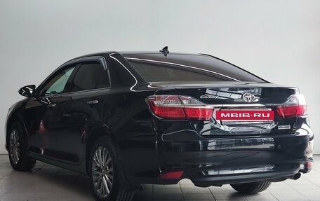 Toyota Camry, 2017 год, 2 190 000 рублей, 6 фотография