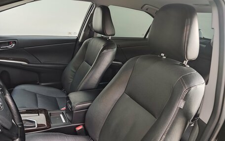 Toyota Camry, 2017 год, 2 190 000 рублей, 15 фотография