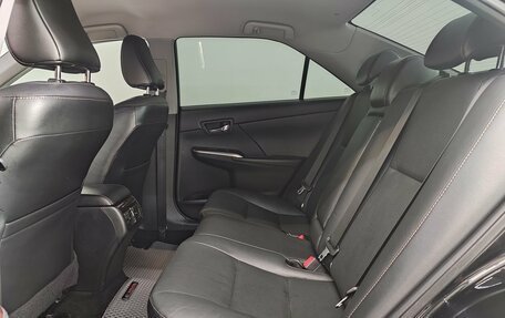 Toyota Camry, 2017 год, 2 190 000 рублей, 17 фотография
