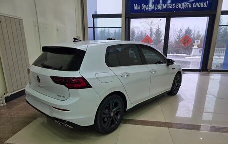 Volkswagen Golf VIII, 2021 год, 1 458 900 рублей, 2 фотография