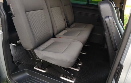 Volkswagen Caravelle T5, 2008 год, 1 900 000 рублей, 13 фотография