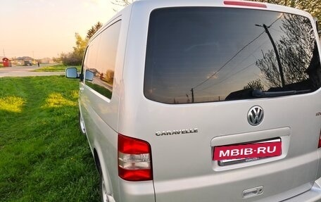 Volkswagen Caravelle T5, 2008 год, 1 900 000 рублей, 5 фотография