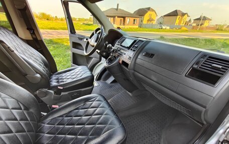 Volkswagen Caravelle T5, 2008 год, 1 900 000 рублей, 18 фотография