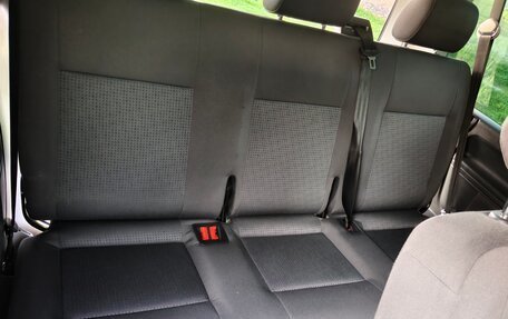 Volkswagen Caravelle T5, 2008 год, 1 900 000 рублей, 14 фотография
