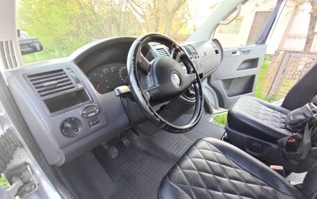 Volkswagen Caravelle T5, 2008 год, 1 900 000 рублей, 17 фотография