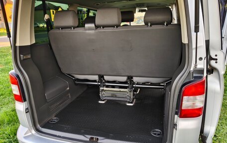 Volkswagen Caravelle T5, 2008 год, 1 900 000 рублей, 16 фотография