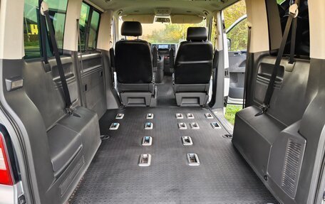 Volkswagen Caravelle T5, 2008 год, 1 900 000 рублей, 20 фотография