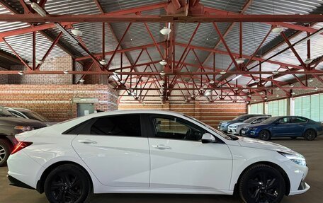 Hyundai Elantra, 2021 год, 2 300 000 рублей, 5 фотография