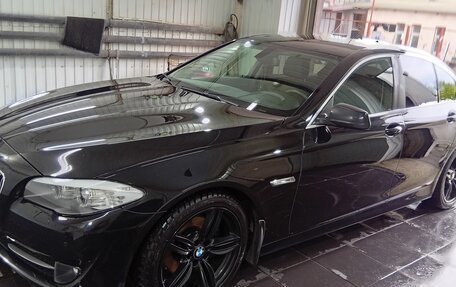 BMW 5 серия, 2013 год, 1 840 000 рублей, 2 фотография