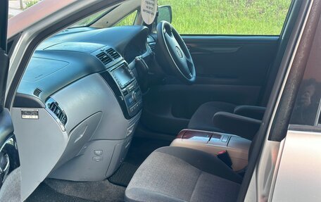 Toyota Ipsum II, 2002 год, 745 000 рублей, 6 фотография