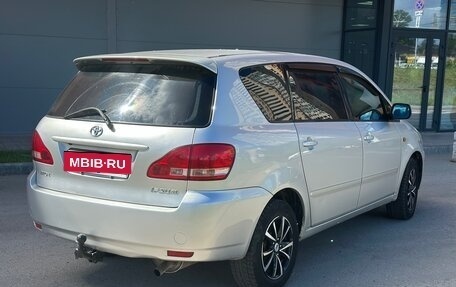 Toyota Ipsum II, 2002 год, 745 000 рублей, 3 фотография