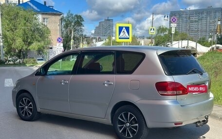 Toyota Ipsum II, 2002 год, 745 000 рублей, 5 фотография
