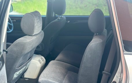 Toyota Ipsum II, 2002 год, 745 000 рублей, 7 фотография