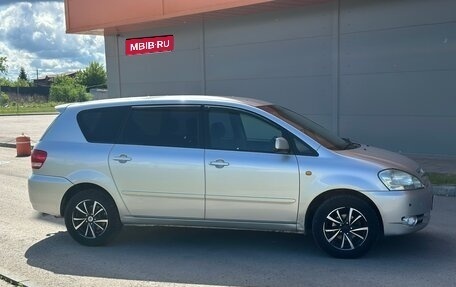 Toyota Ipsum II, 2002 год, 745 000 рублей, 12 фотография