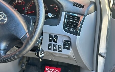 Toyota Ipsum II, 2002 год, 745 000 рублей, 9 фотография