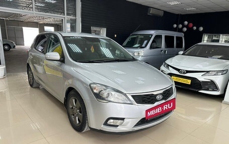 KIA cee'd I рестайлинг, 2010 год, 673 000 рублей, 3 фотография