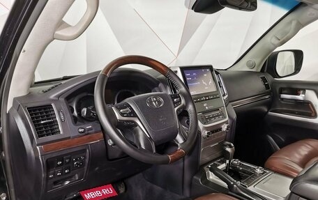 Toyota Land Cruiser 200, 2015 год, 4 995 000 рублей, 18 фотография
