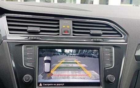 Volkswagen Tiguan II, 2017 год, 2 500 000 рублей, 19 фотография
