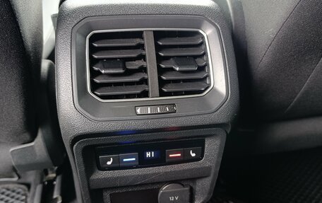 Volkswagen Tiguan II, 2017 год, 2 500 000 рублей, 28 фотография