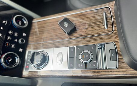 Land Rover Range Rover IV рестайлинг, 2019 год, 7 250 000 рублей, 13 фотография