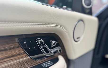 Land Rover Range Rover IV рестайлинг, 2019 год, 7 250 000 рублей, 16 фотография