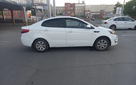 KIA Rio III рестайлинг, 2013 год, 500 000 рублей, 2 фотография