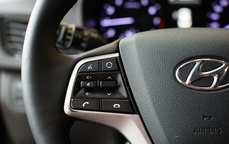 Hyundai Solaris II рестайлинг, 2021 год, 1 700 000 рублей, 13 фотография