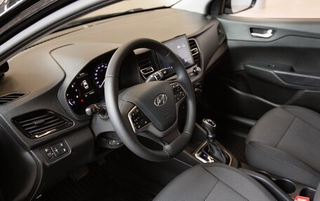 Hyundai Solaris II рестайлинг, 2021 год, 1 700 000 рублей, 9 фотография