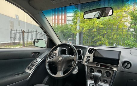 Toyota Matrix, 2004 год, 585 000 рублей, 11 фотография