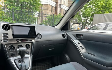 Toyota Matrix, 2004 год, 585 000 рублей, 10 фотография