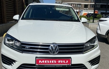 Volkswagen Touareg III, 2017 год, 2 900 000 рублей, 2 фотография