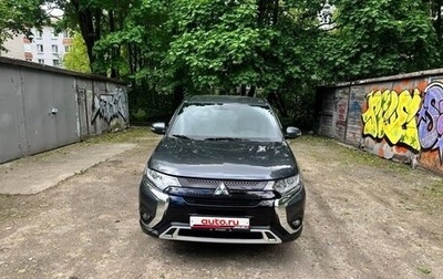 Mitsubishi Outlander III рестайлинг 3, 2021 год, 2 590 000 рублей, 1 фотография