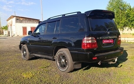 Toyota Land Cruiser 100 рестайлинг 2, 2005 год, 1 999 000 рублей, 1 фотография