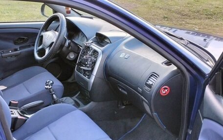 Mitsubishi Carisma I, 2002 год, 185 000 рублей, 10 фотография