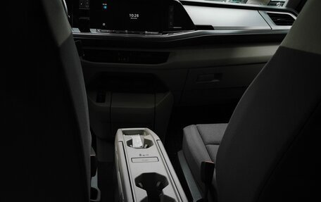 Volkswagen Multivan, 2022 год, 13 фотография