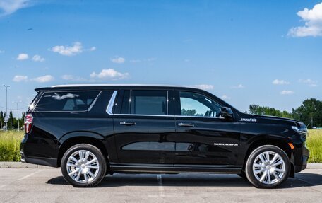 Chevrolet Suburban, 2023 год, 13 500 000 рублей, 4 фотография